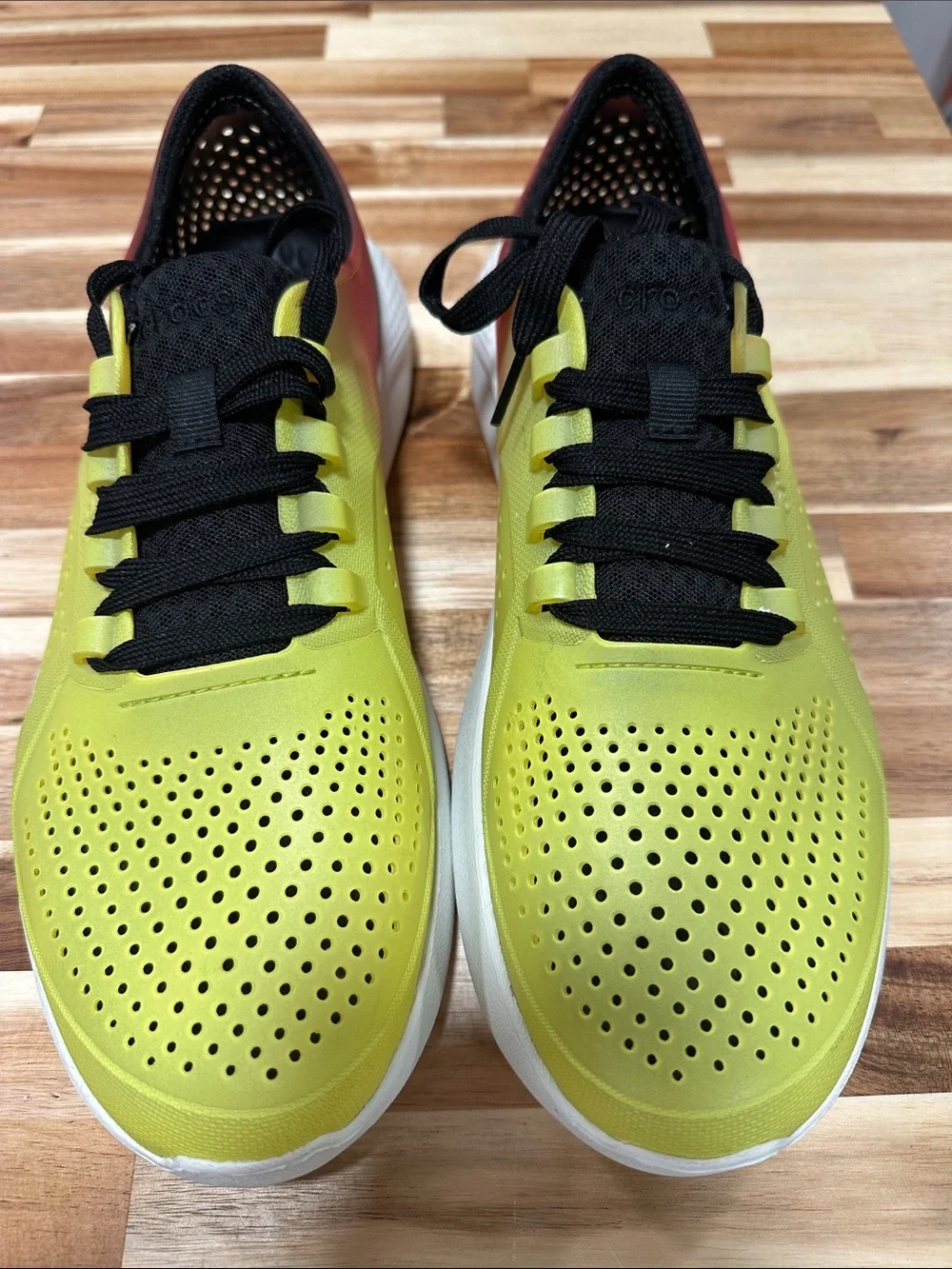 CROCS Men's Gradient Yellow to Red LiteRide Sneakers with Black Laces 474